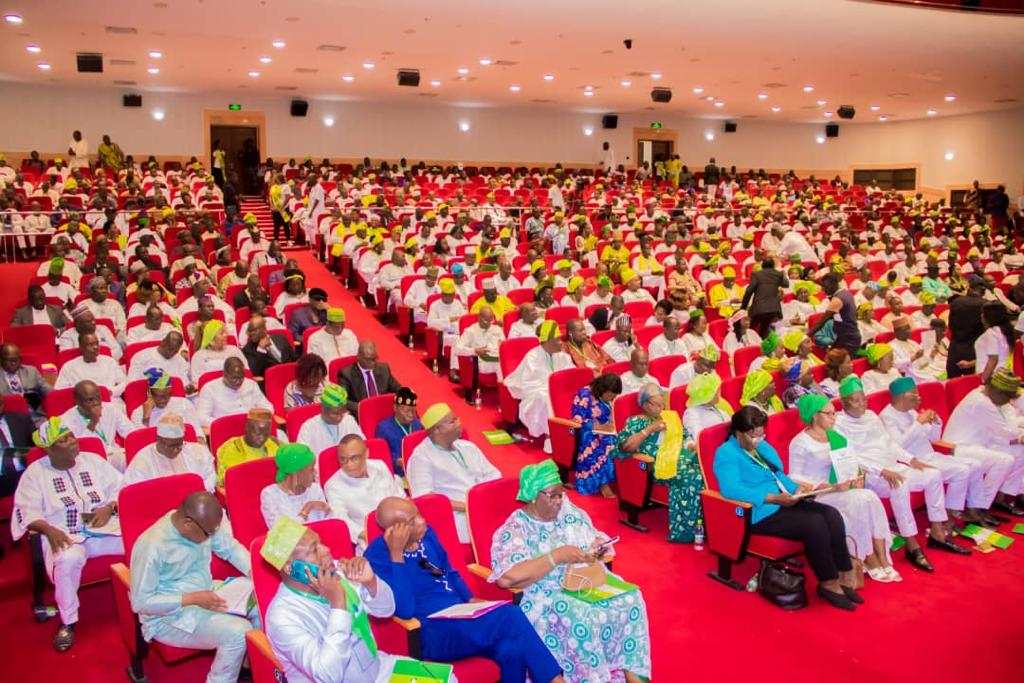 Photos de la cérémonie d’investiture des candidats BR aux législatives 2023 – Palais des Congrès de Cotonou le 19-11-2022